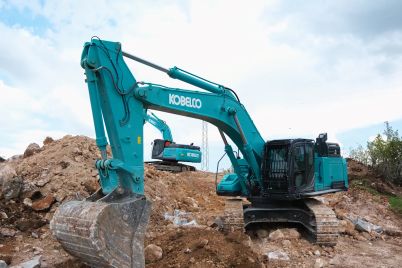 Kobelco-1080p.jpg