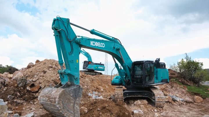 Kobelco-1080p.jpg